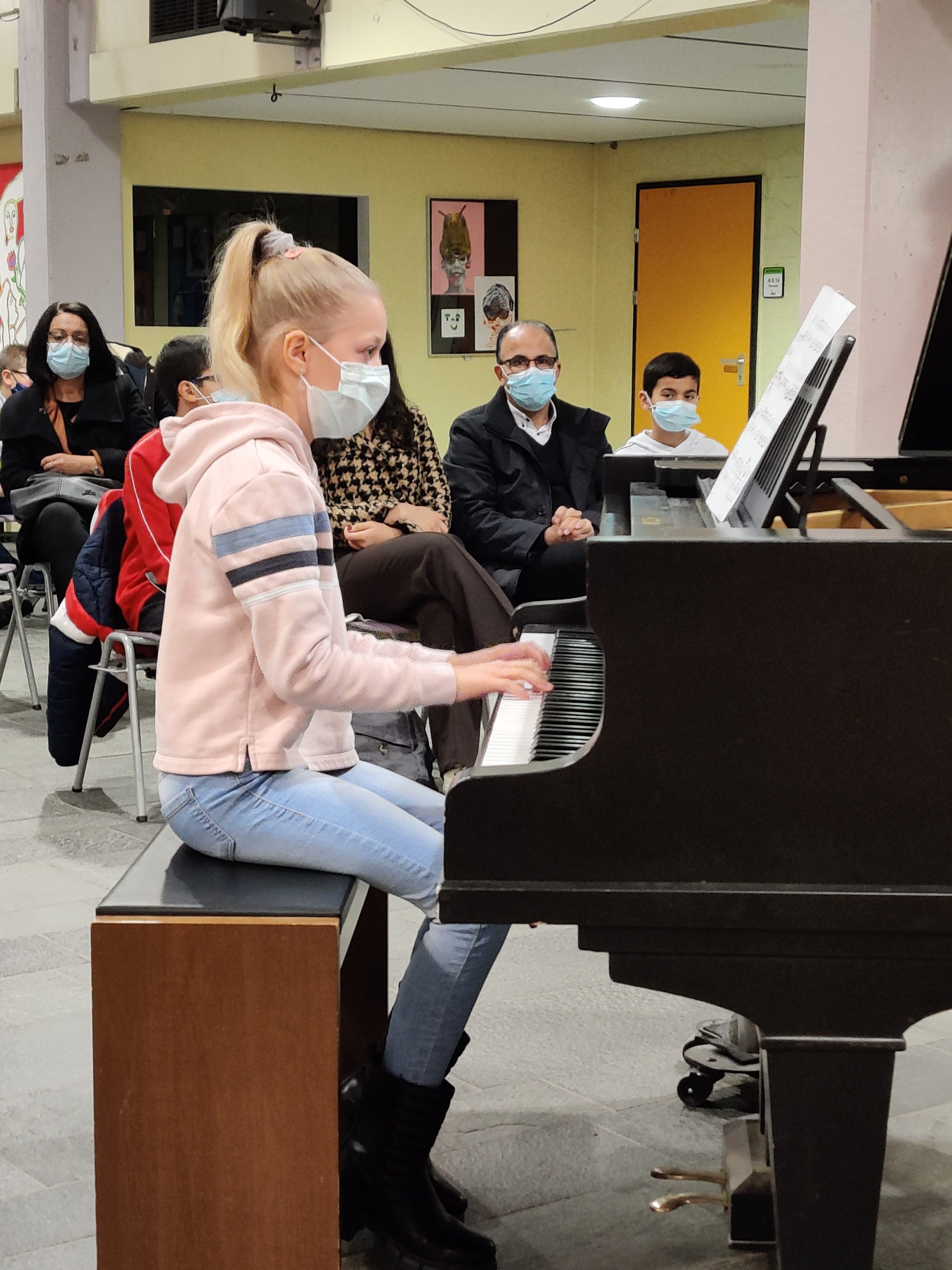 Klavierspielerin der Kreismusikschule Göttingen