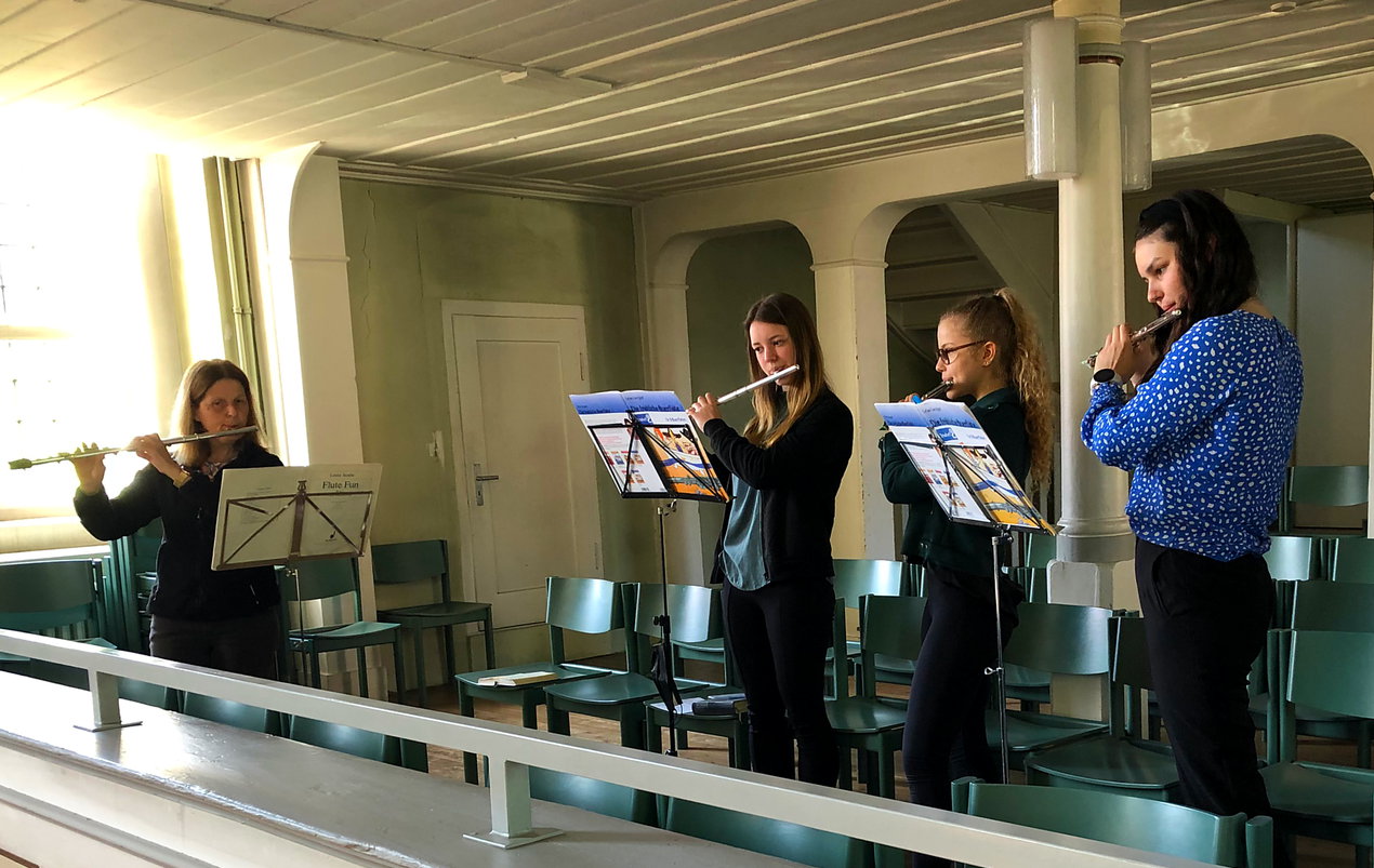 Querfloetenensemble der Kreismusikschule beim Gottesdienst in der St. Jacobi Schlosskirche in Osterode3