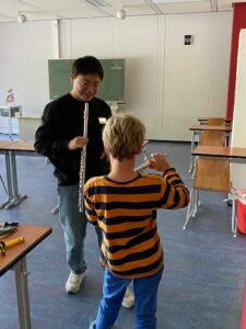 Tag der offenen Tür der Kreismusikschule in Hann. Münden, Querflöte zum Ausprobieren